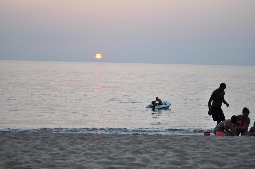 Tempat peranginan Lanta Seafront