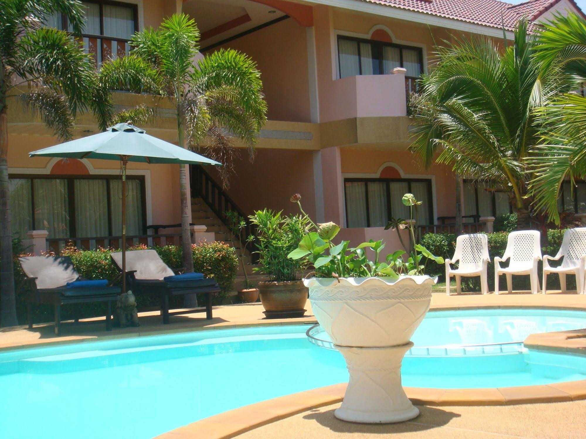 Lanta Seafront Tempat peranginan 3*